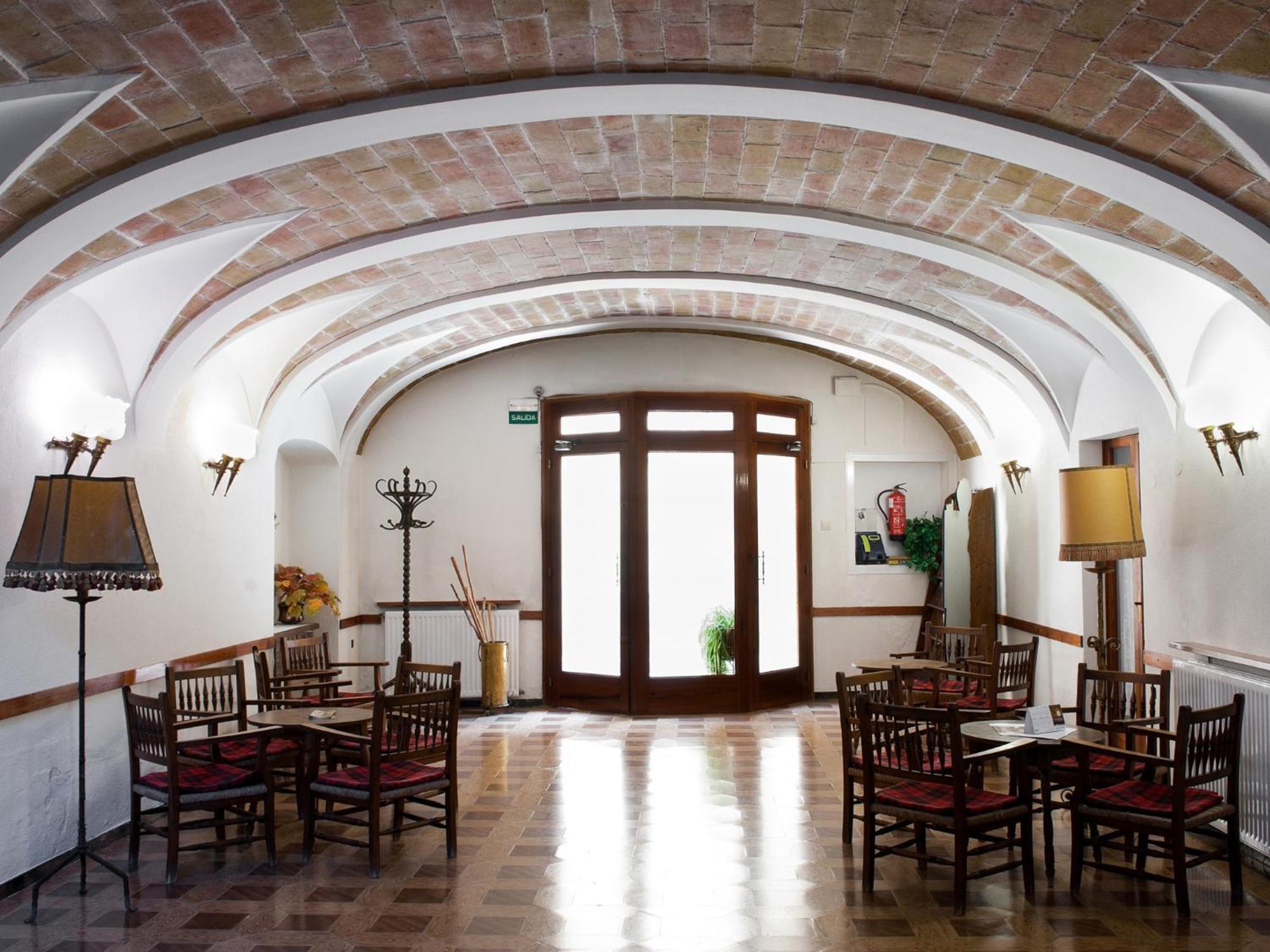 קאלדס דה מאלבלה Hostal Fabrellas מראה חיצוני תמונה