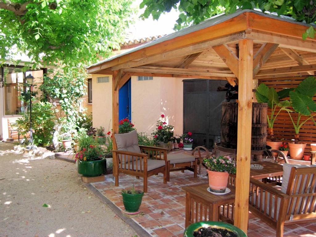 קאלדס דה מאלבלה Hostal Fabrellas מראה חיצוני תמונה